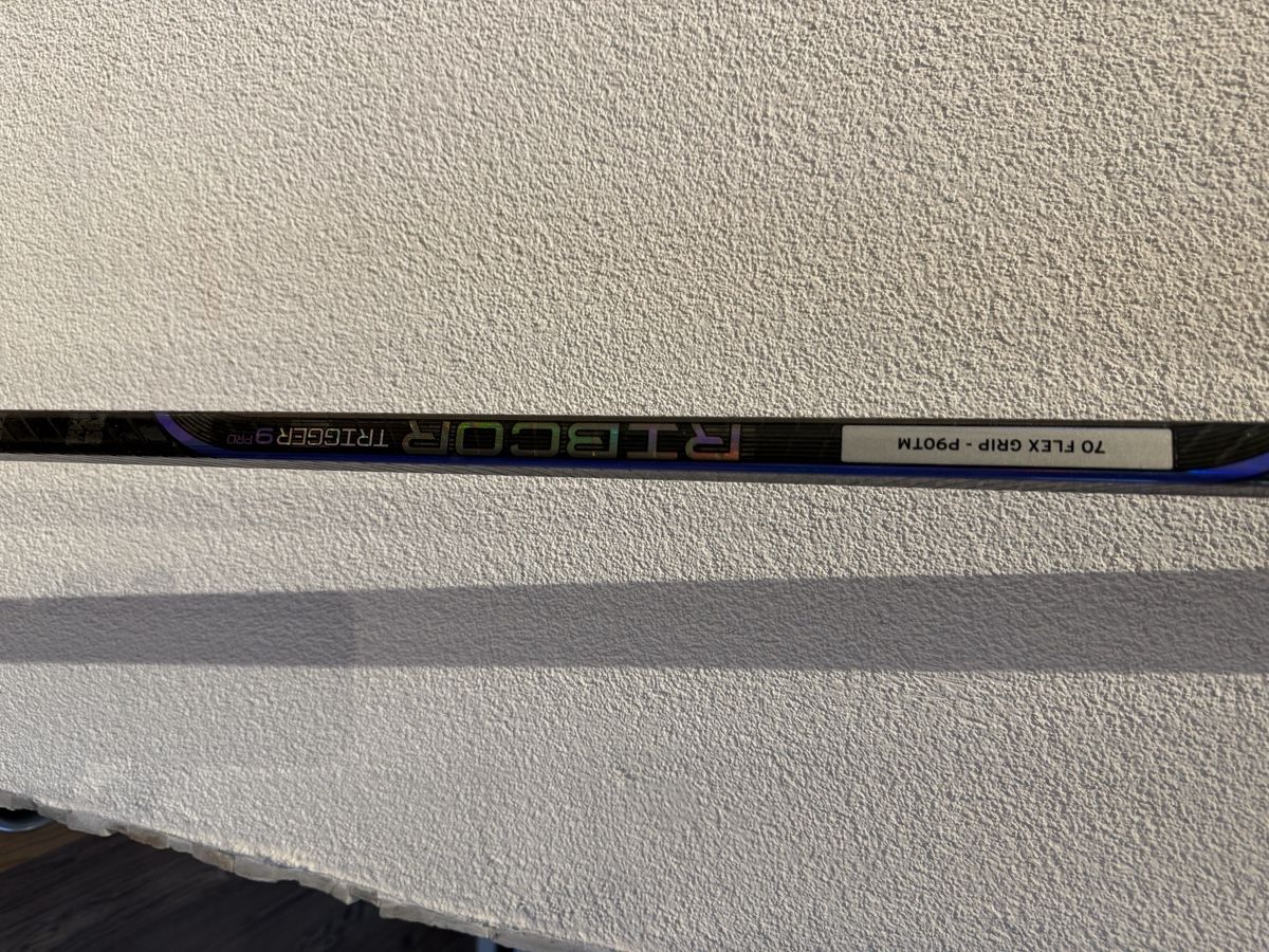 Ccm Stöcke & Schaufeln: CCM Ribcor Trigger 9 Pro, Senior, 70 Flex, Grip, P90TM – Gebraucht aus Volken von akollerwinti 4