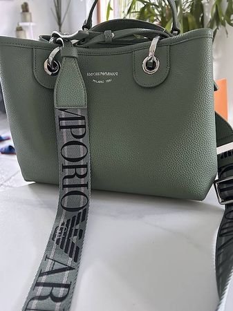 Borsa Armani verde salvia con tracolla