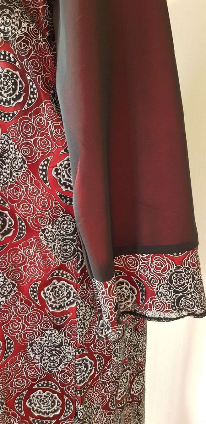 Vestiti: Kleid, orientalisch, Gr. 46 48 50 52 – Usato da Uster venduto da Astral 5