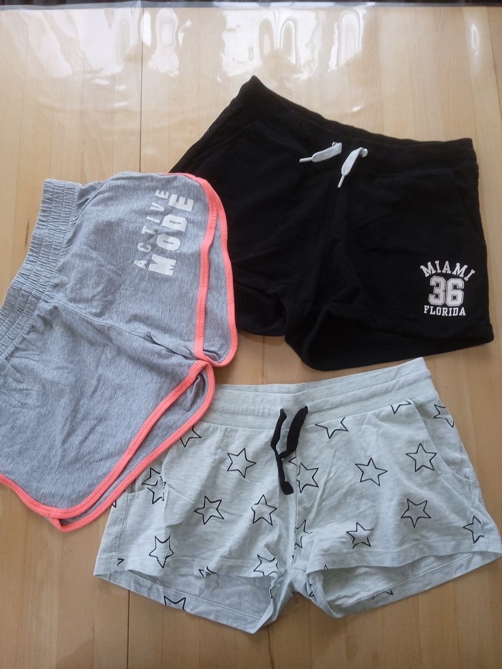 H&M Lotti & Set di vestiti: Kleiderpaket Mädchen – Usato da Bazenheid venduto da Blaubolino 1