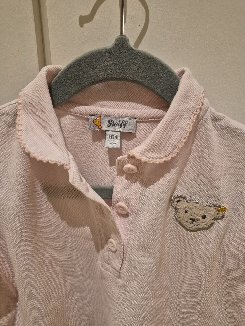 Steiff Camicette, T-shirt & Top: Steiff Polo-Shirt, Gr. 104, rosa, langarm – Usato da Hinterkappelen venduto da Anbal 1