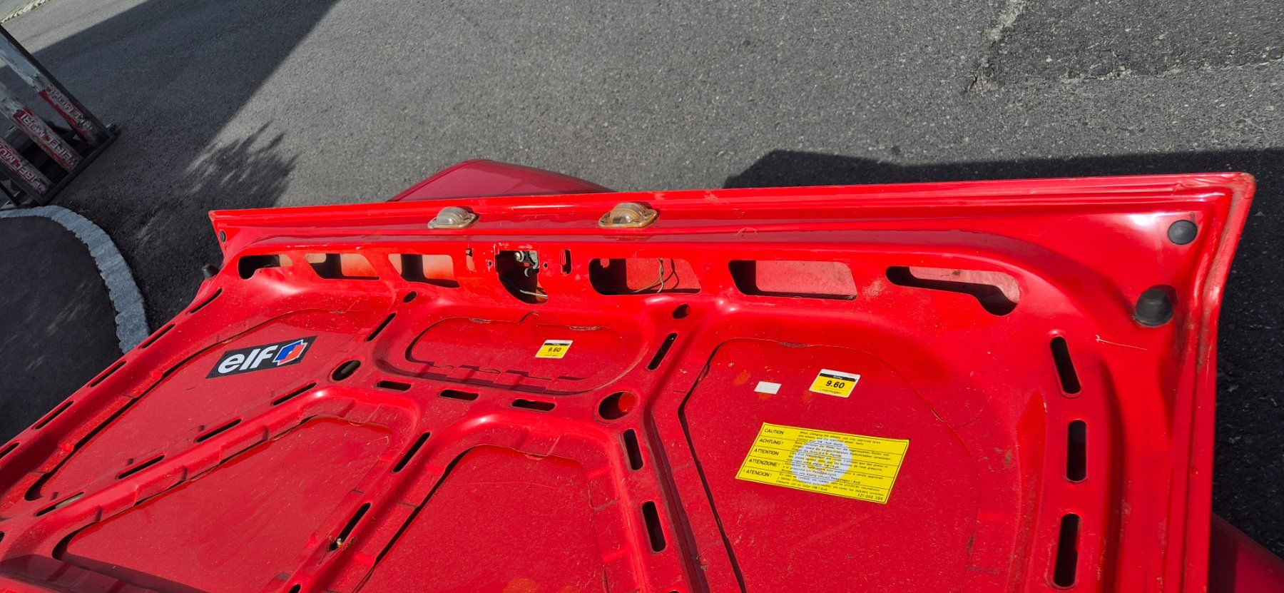 Volkswagen Tutti pezzi di ricambio auto: Jetta 1 Heckklappe – Usato da Riggisberg venduto da Mahali04 6