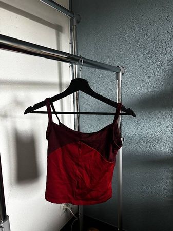 Top de sport nike