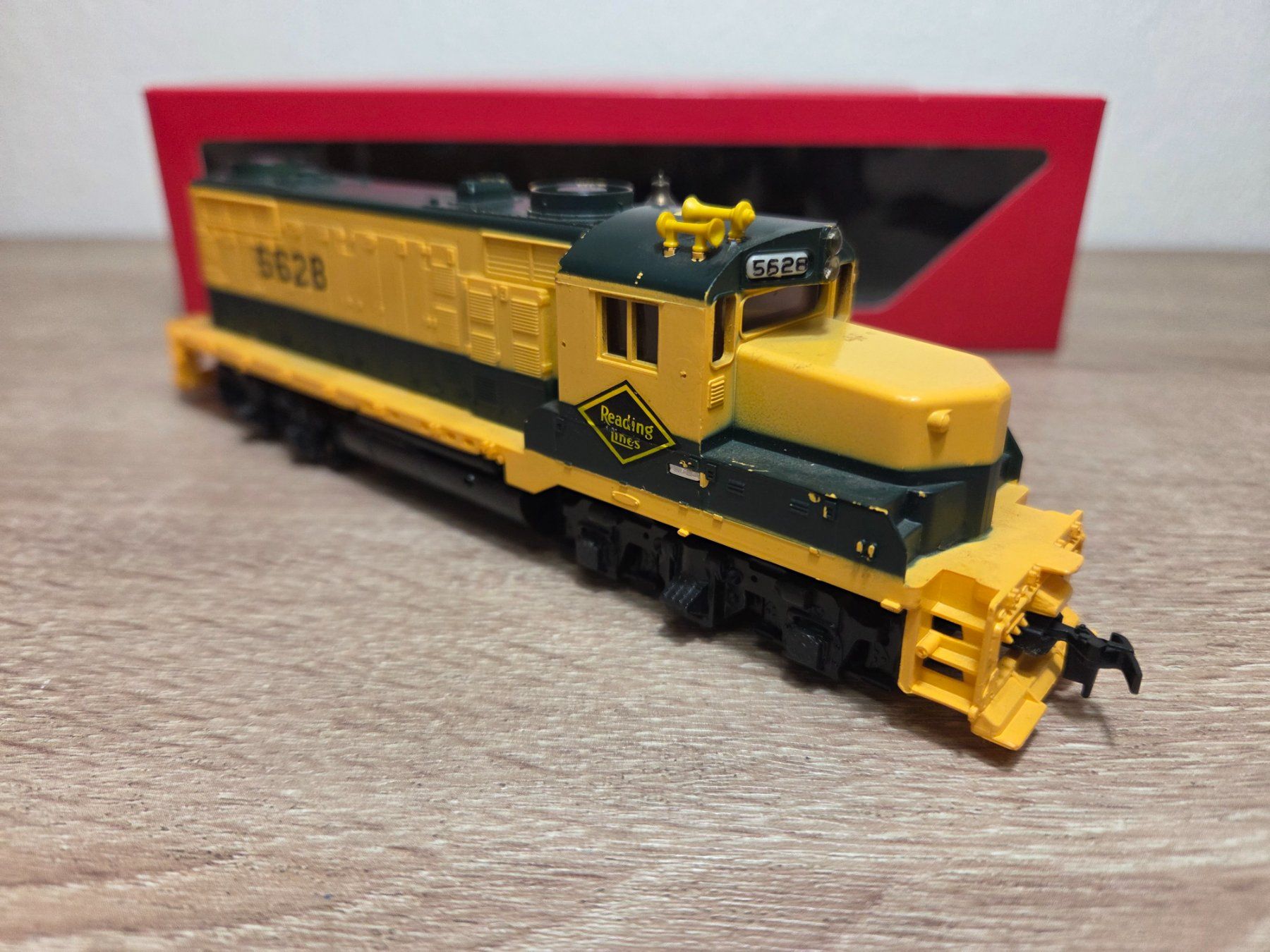 Modellini di ferrovie: Mantua Diesellok 5628 H0 – Usato da St-Aubin-Sauges venduto da Lo_Go 2