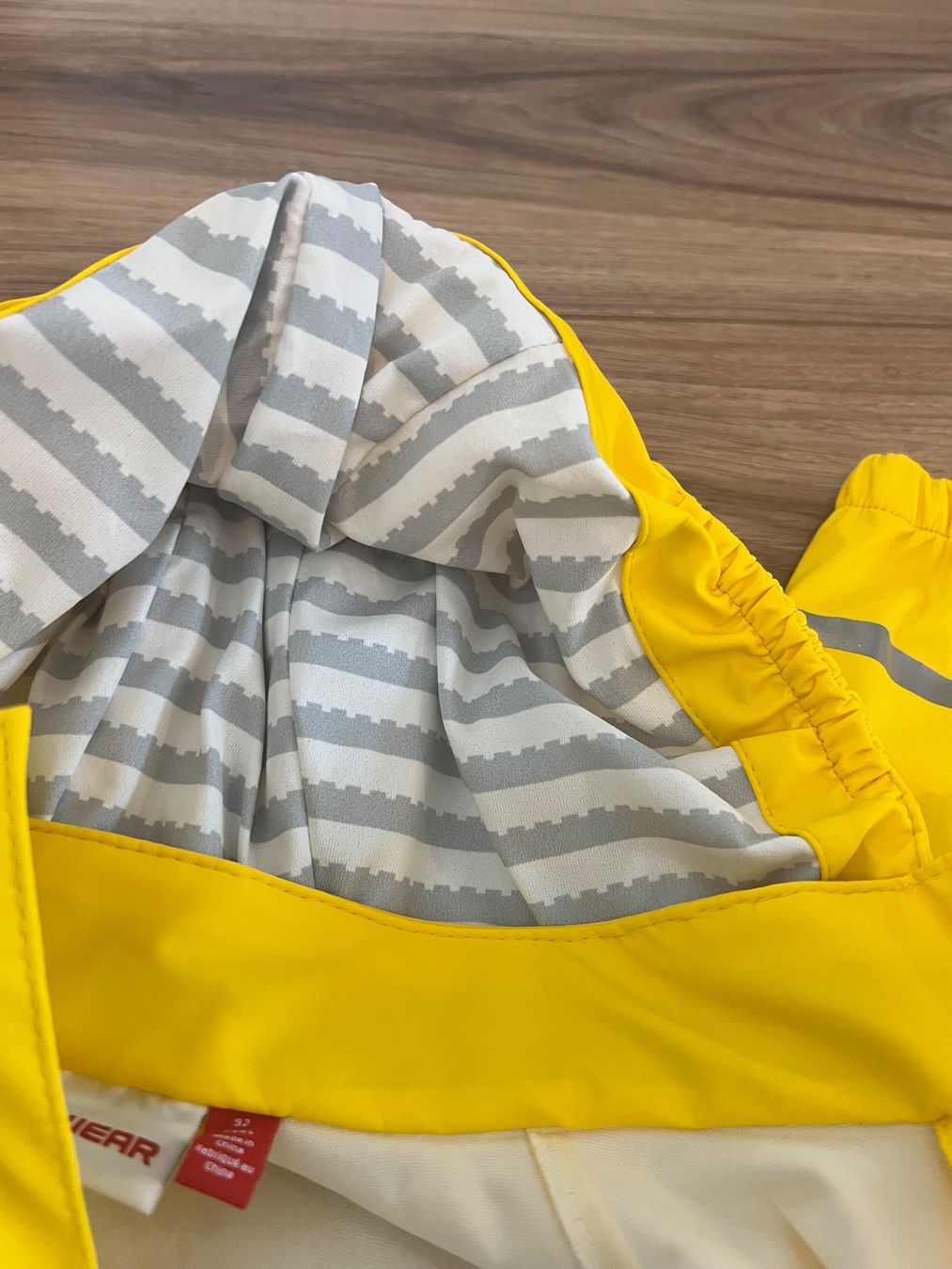 Vestes & Manteaux: Rain jacket 2-3 years old – D'occasion à Arzier Le Muids par oma_w5bq 6