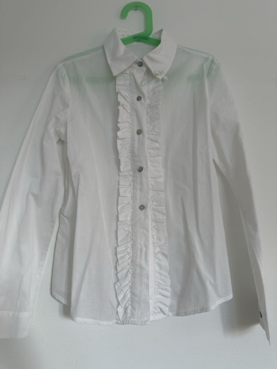 Camicette, T-shirt & Top: Mädchenbluse United Colors, Gr 140 – Usato da Zürich venduto da xmi_2ckv