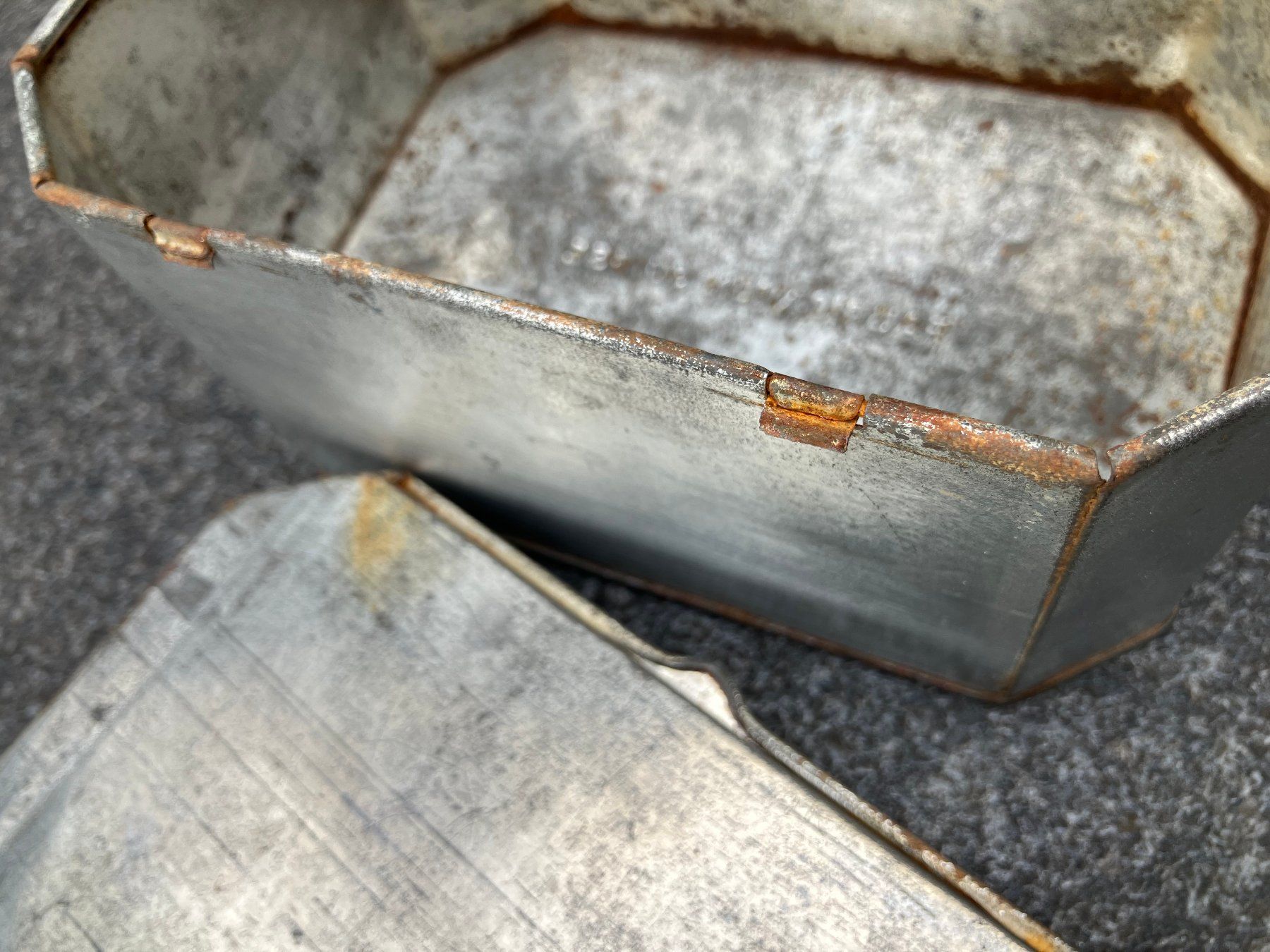 Giocattoli: Blechdose alt – Usato da Hittnau venduto da Mares8335 5