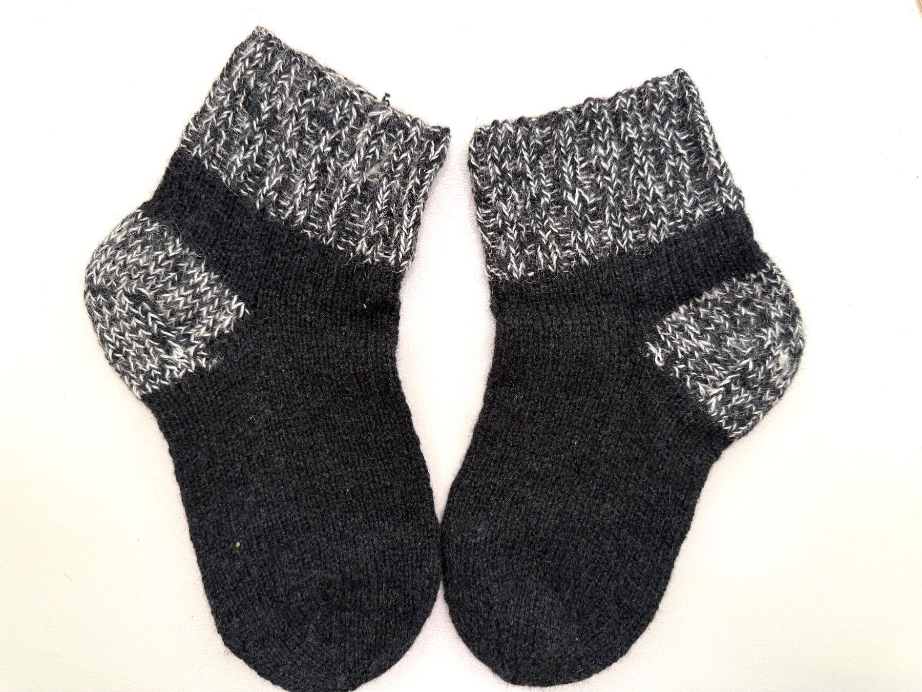 Calze: Cashmere 100%, Hand Made Knitted Socks Grey – Nuovo e nell'imballaggio originale da Lugano venduto da Luswre 1