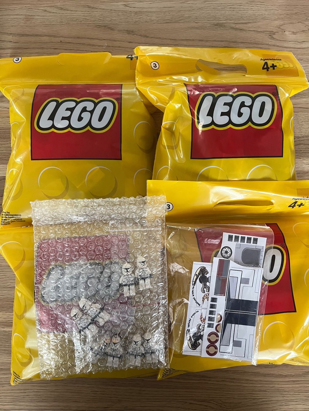 Lego Spielzeuge: Lego Star Wars Set 10195 Rep.Dropship mit AT-OT – Gebraucht aus Wimmis von Aluethi
