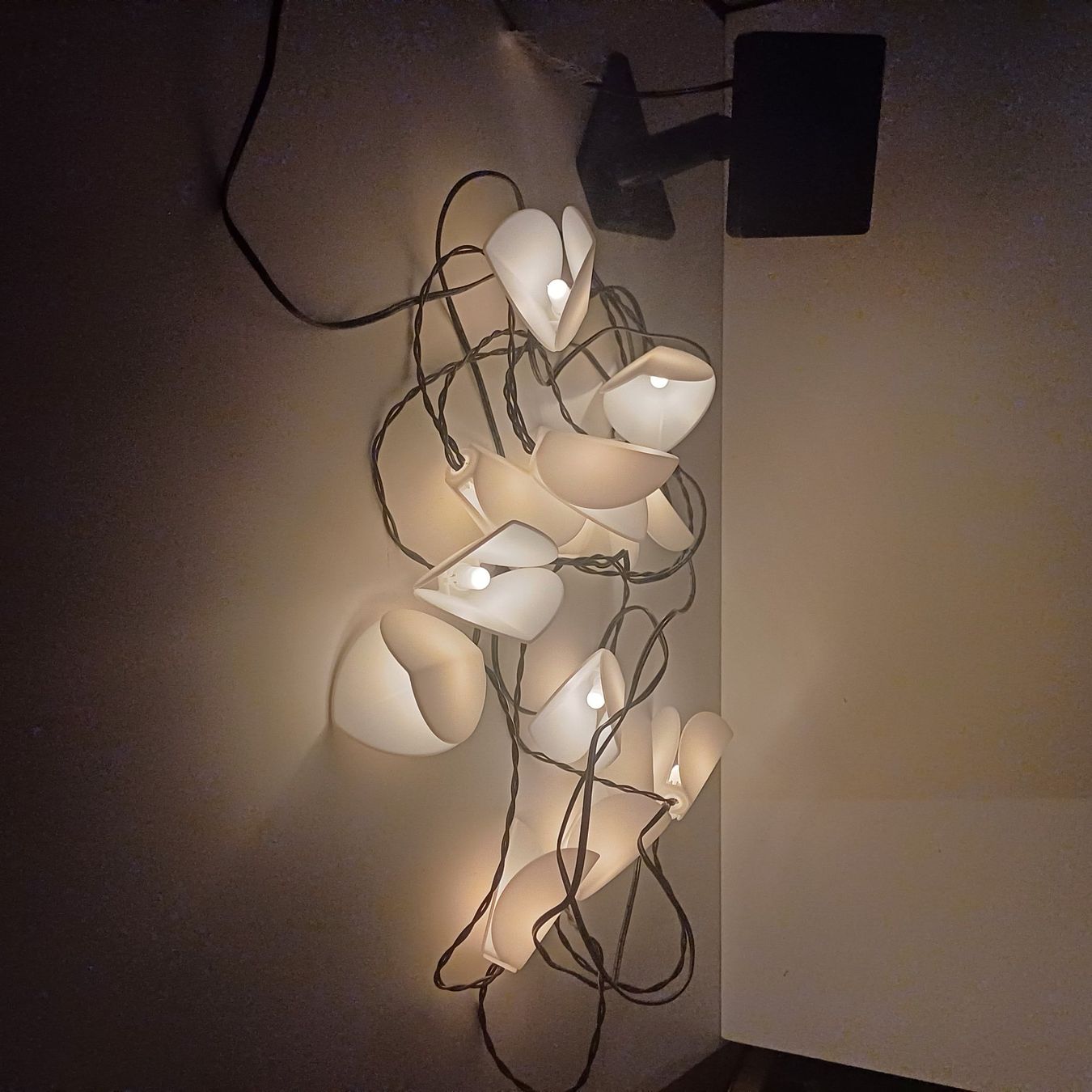 Ikea Ghirlande e barre luminose: Guirlande lumineuse LED fleurs IKEA. – Usato da Villeneuve VD venduto da vog_yc5s