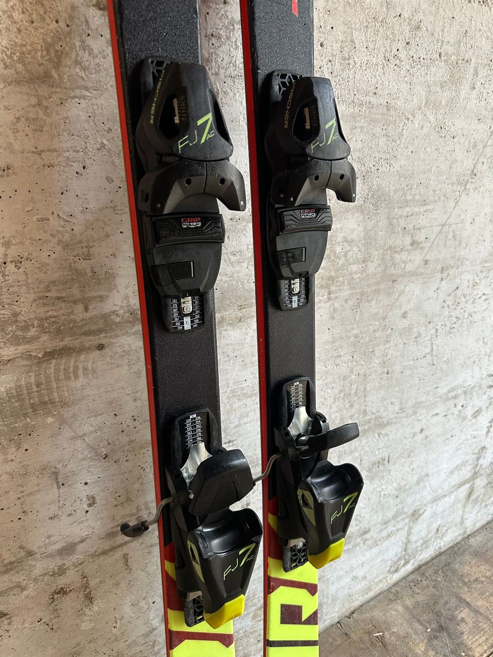 Fischer Sci: Fischer Curv Pro Kinderski 140CM – Usato da Emmenbrücke venduto da karkarkar 2