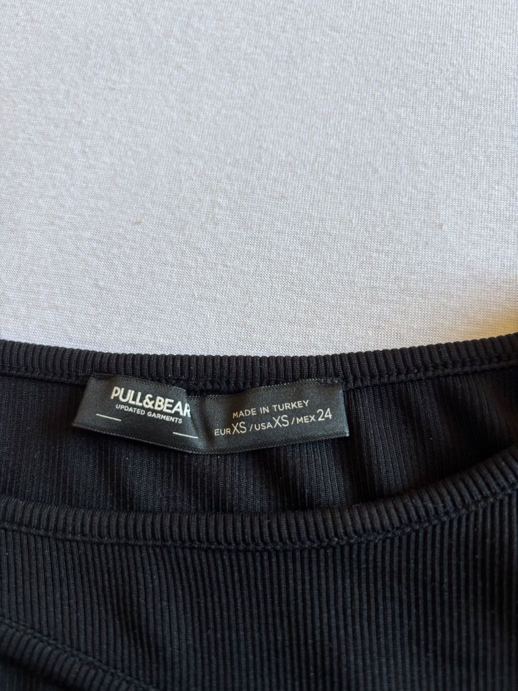 Camicette, T-shirt & Top: Schwarzer Oberteil – Usato da Luzern venduto da julopaji 1