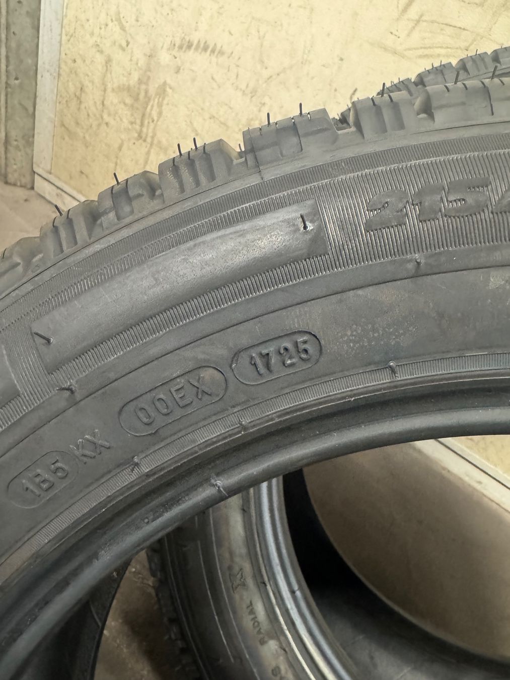 Michelin Pneus & Kompletträder: Michelin 215/60R17C 109/107 T – Neu (gemäss Beschreibung) aus Seuzach von Garage-Carr-Moser-AG 2