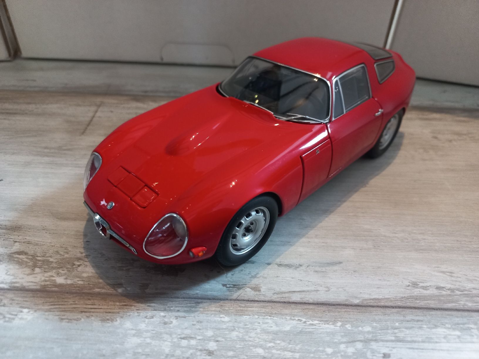 Autoart Modellini d'auto: Alfa Romeo TZ 1/18 Autoart – Usato da Attalens venduto da remy_s00 2