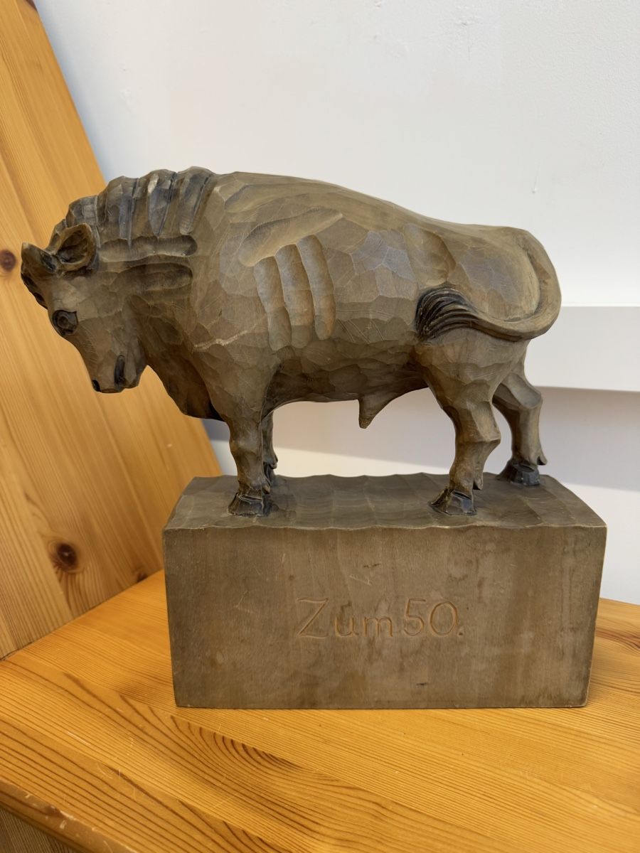 Skulpturen & Statuen: Bison Handgeschnitzte Holzstatue - Bison Zum 50 Geschenke – Gebraucht aus Morges von SevArt 1