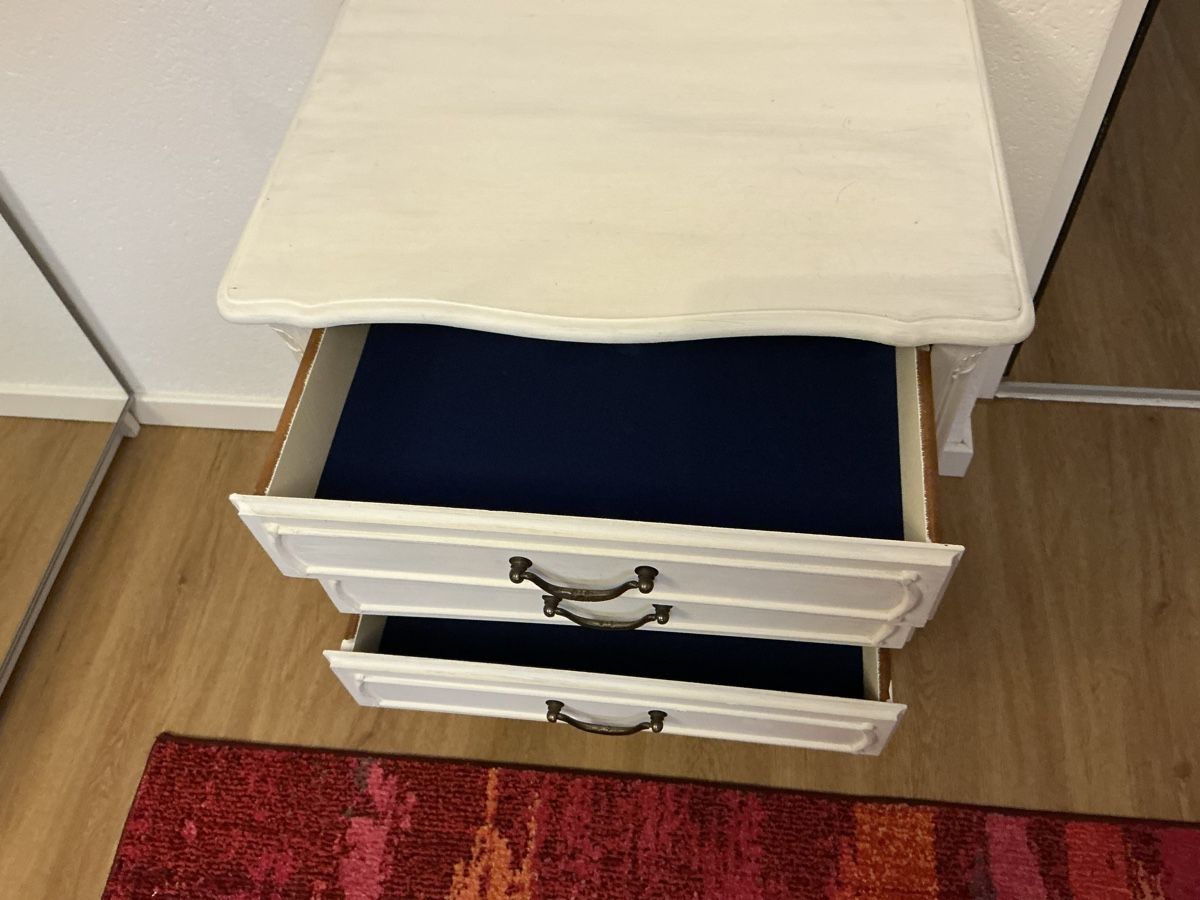 Comodini: Nachtisch/Kommode mit 3 Schubladen – Usato da Niederrohrdorf venduto da Geheimniss68 2