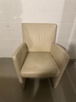 2xBequemer Leder Sessel in Beige – Stilvoll und Gemütlich!