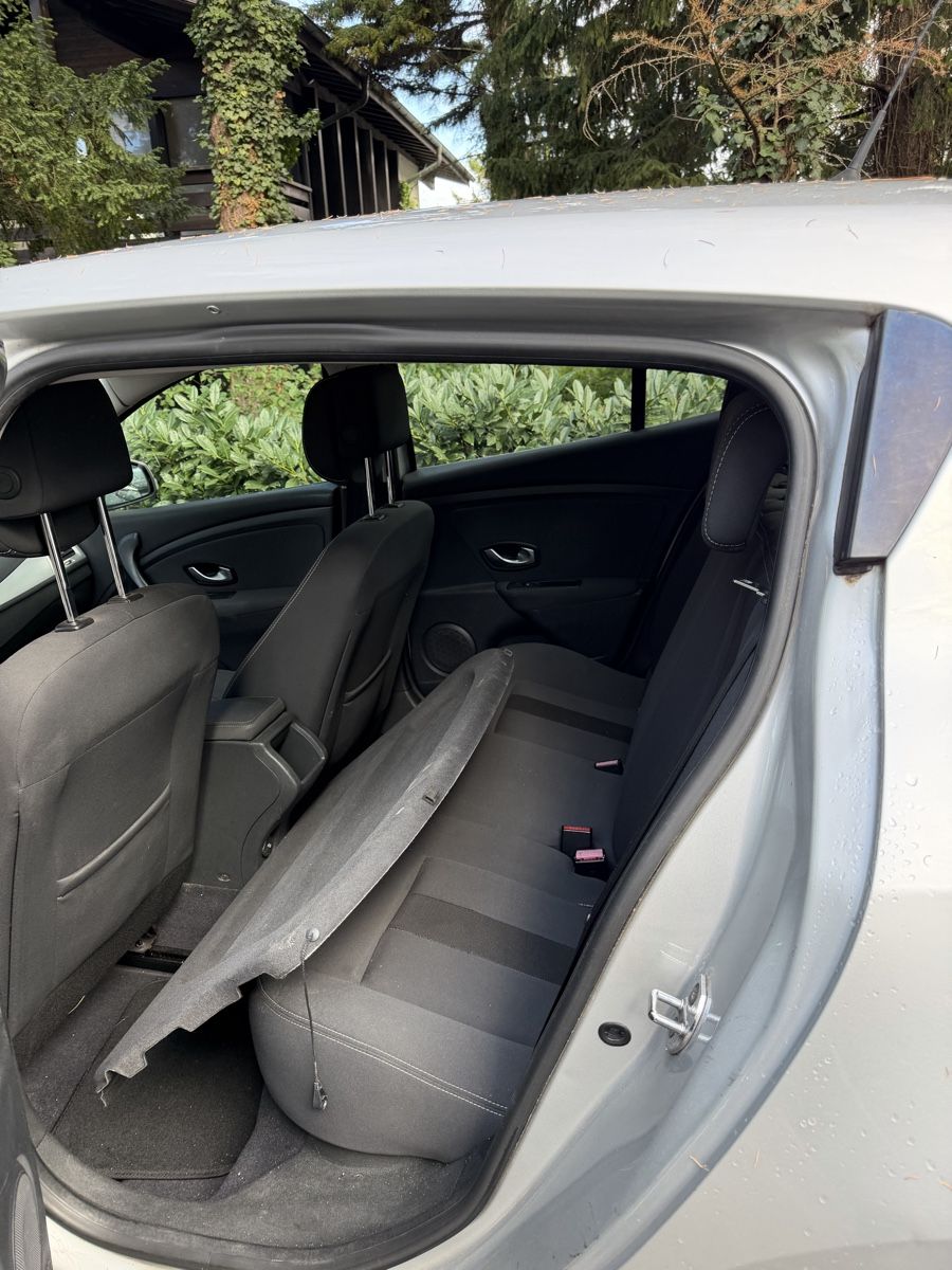 Renault Autos: RENAULT Megane 1.6 16V – Gebraucht aus Vaduz von kaairo2402 4
