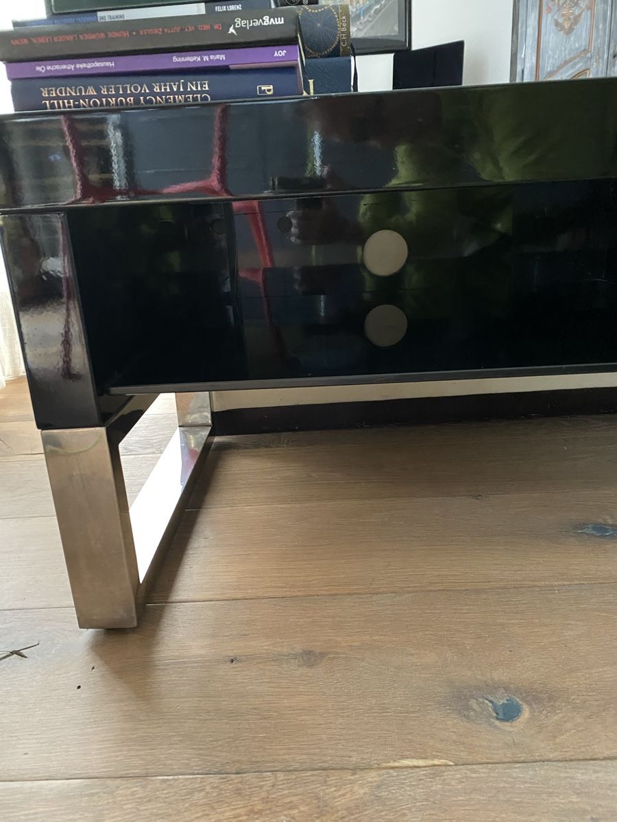 Mobili TV: Schwarzer Sideboard, Design mit Schublade, Top Zustand! – Usato da Basel venduto da fru_9xns 5