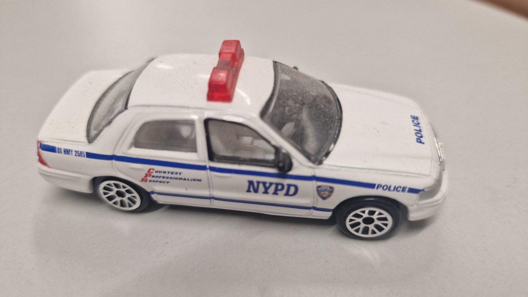 Voitures modèles: Modellbau,  Polizeiauto NYPD, 4 Stück – D'occasion à Weisslingen par and-lo73 4
