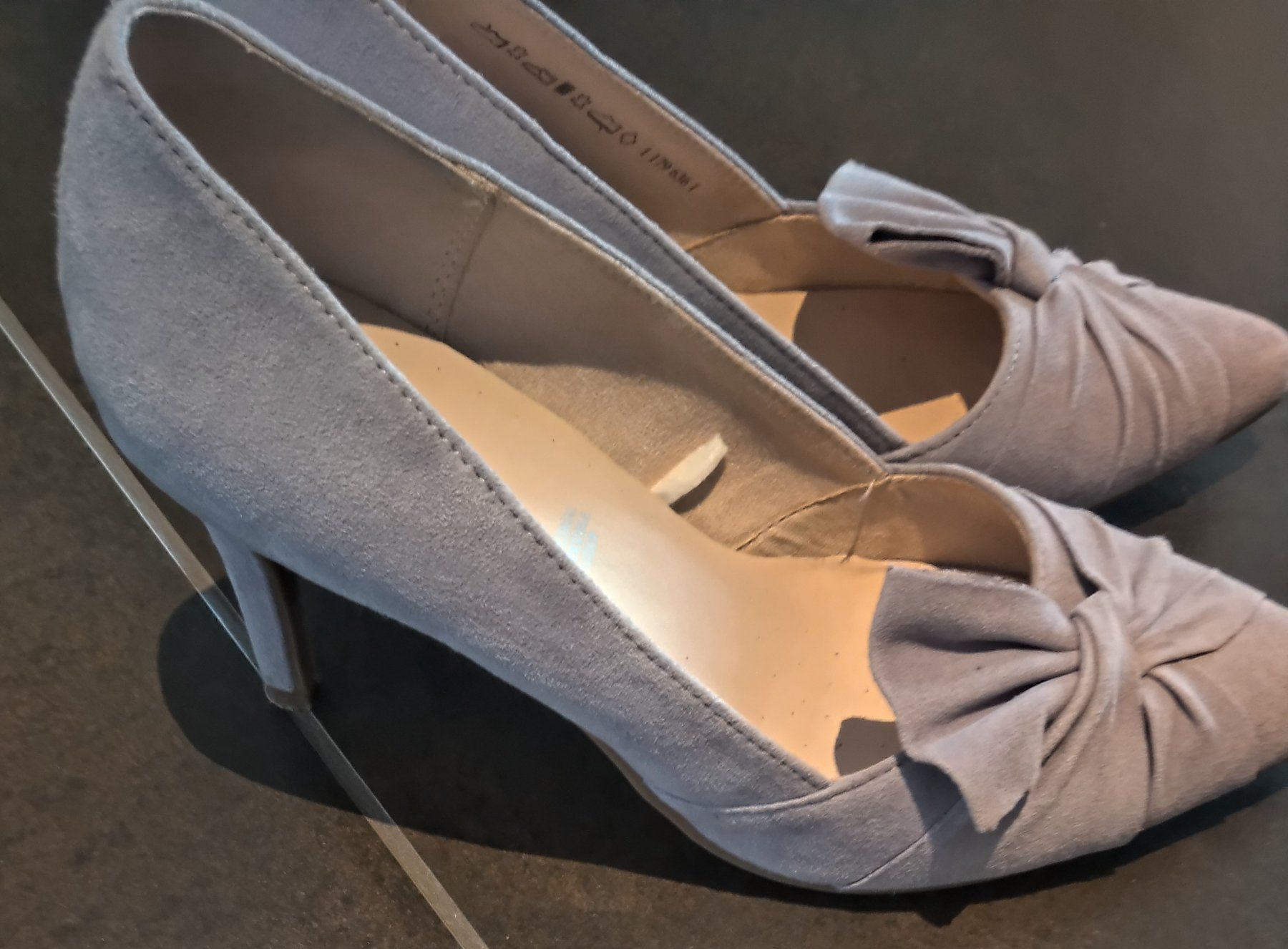 Chaussures femmes: Pumps – D'occasion à Salenstein par Silly...0 4
