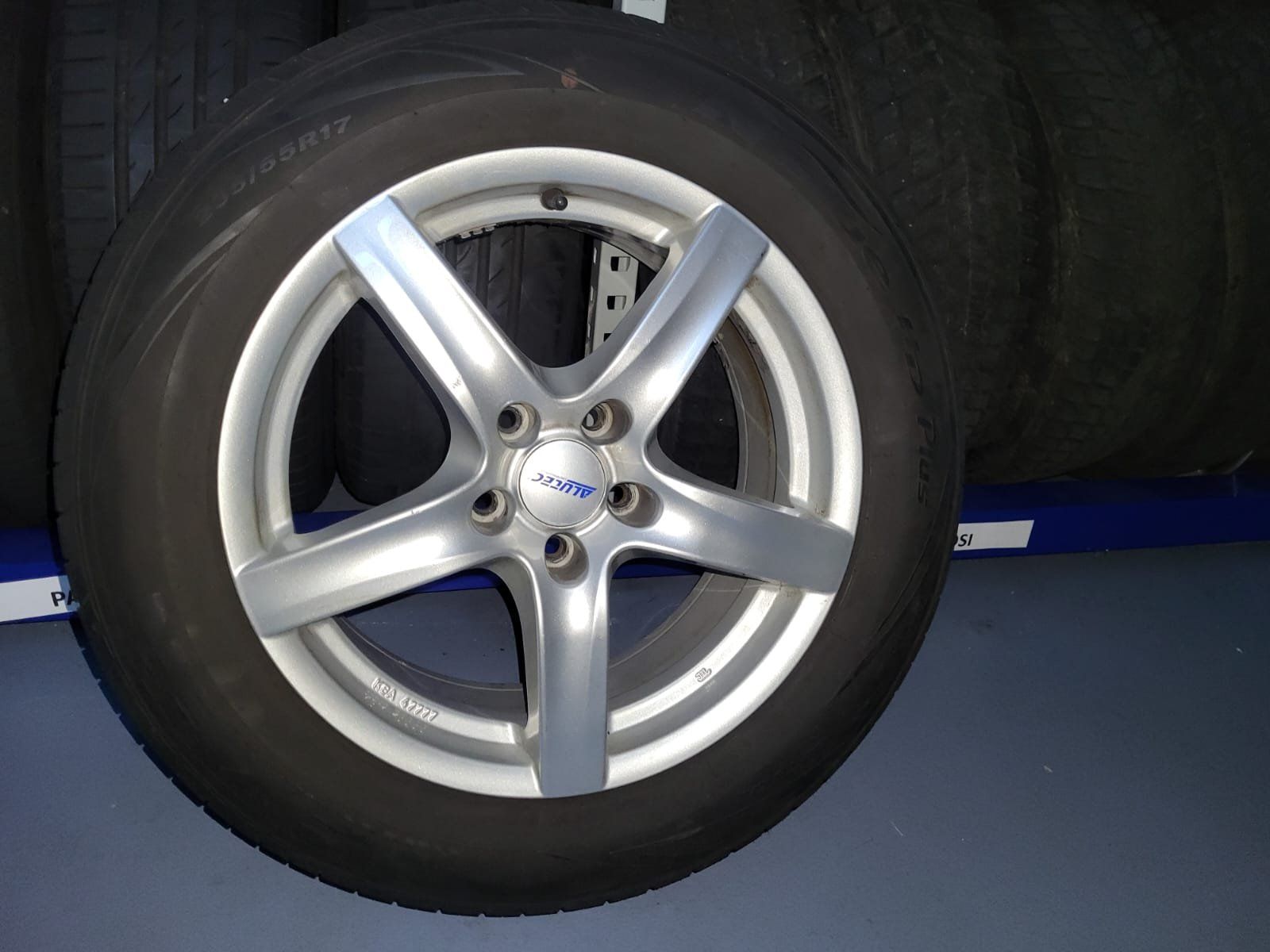 Volkswagen Felgen: Winterfelgen mit Reifen – Gebraucht aus Alpnach Dorf von .Biker.