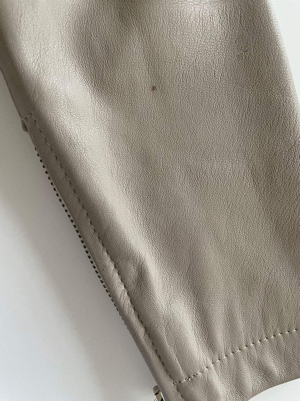 Versace Jacken: Lederjacke von Versage Jeans beige Größe 34 – Gebraucht aus Zürich von Minixxs 3