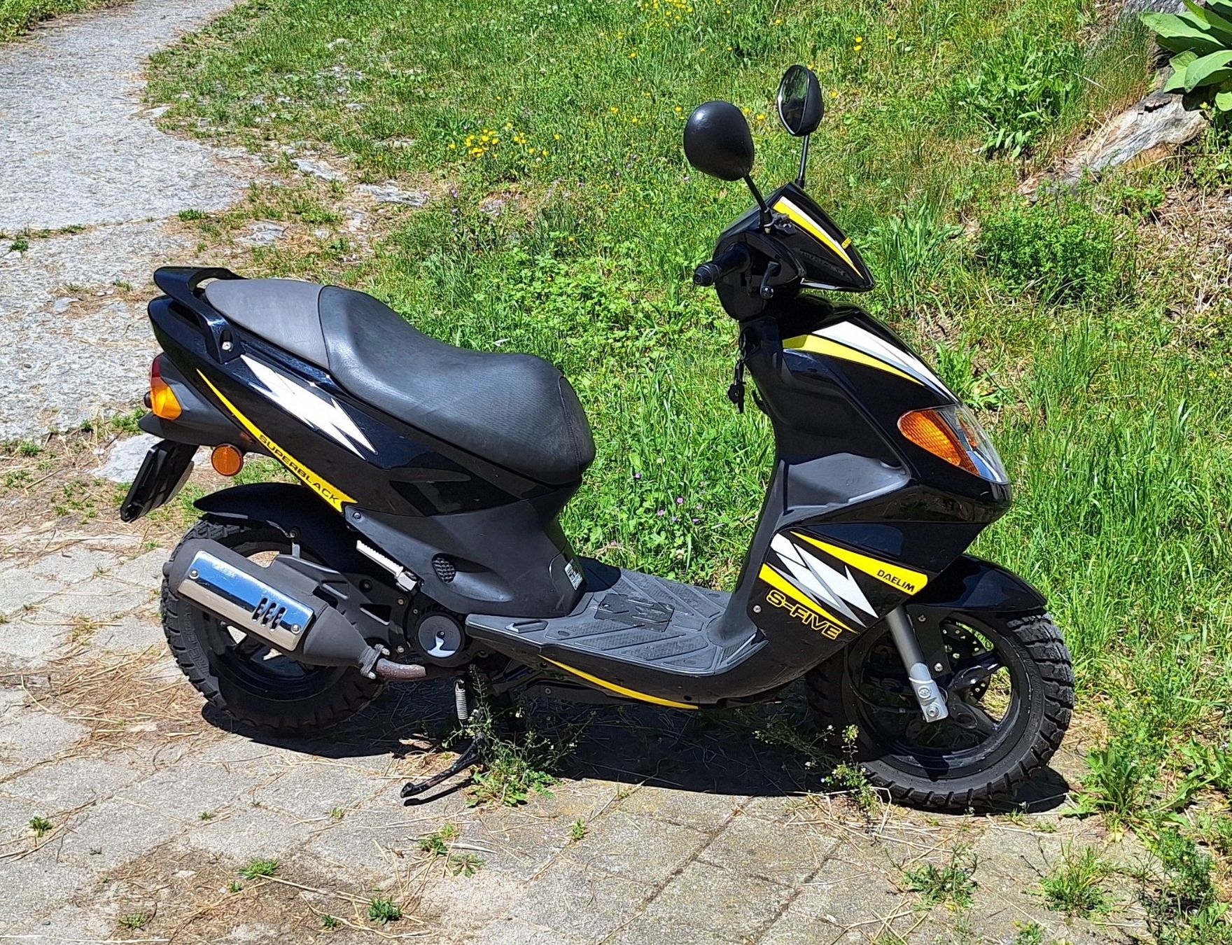 Daelim Scooter: Daelim S-Five Roller 50ccm – Usato da Ennetmoos venduto da MG_ 1