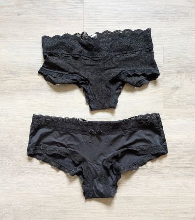 Lot de 2 culottes noires dentelle XS