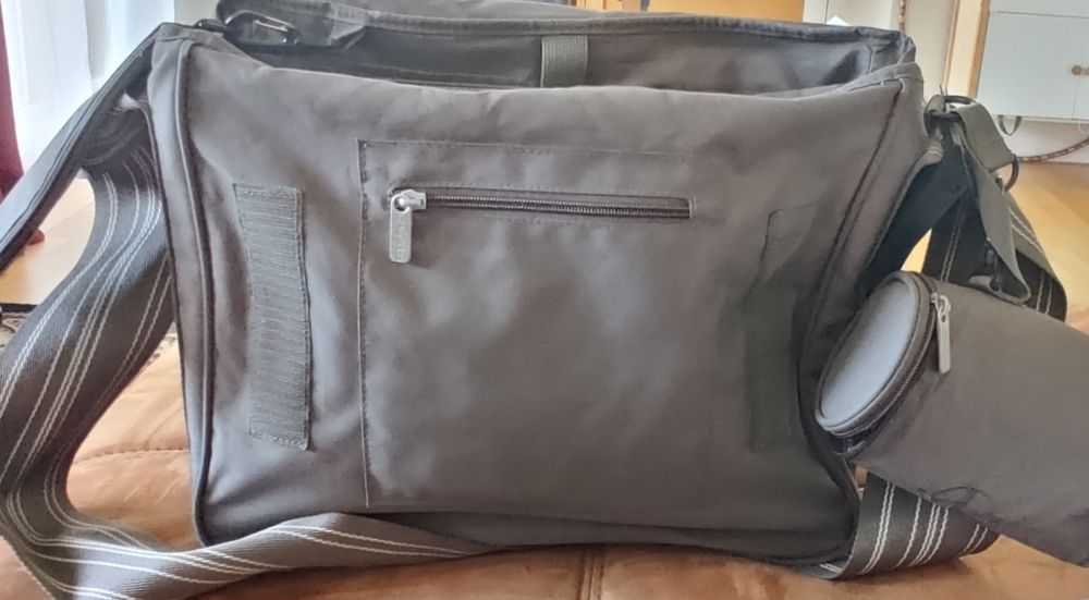 Lässig Borse & Zaini: Baby-Reisetasche – Usato da Kaltbrunn venduto da bagadeath 1