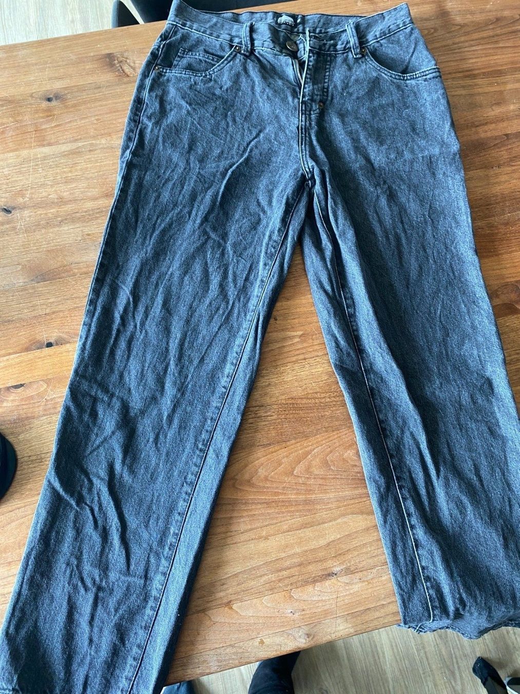 Jeans: Jeans schwarz SOUTHPOLE Gr. 31 – Usato da Schnottwil venduto da Garuso