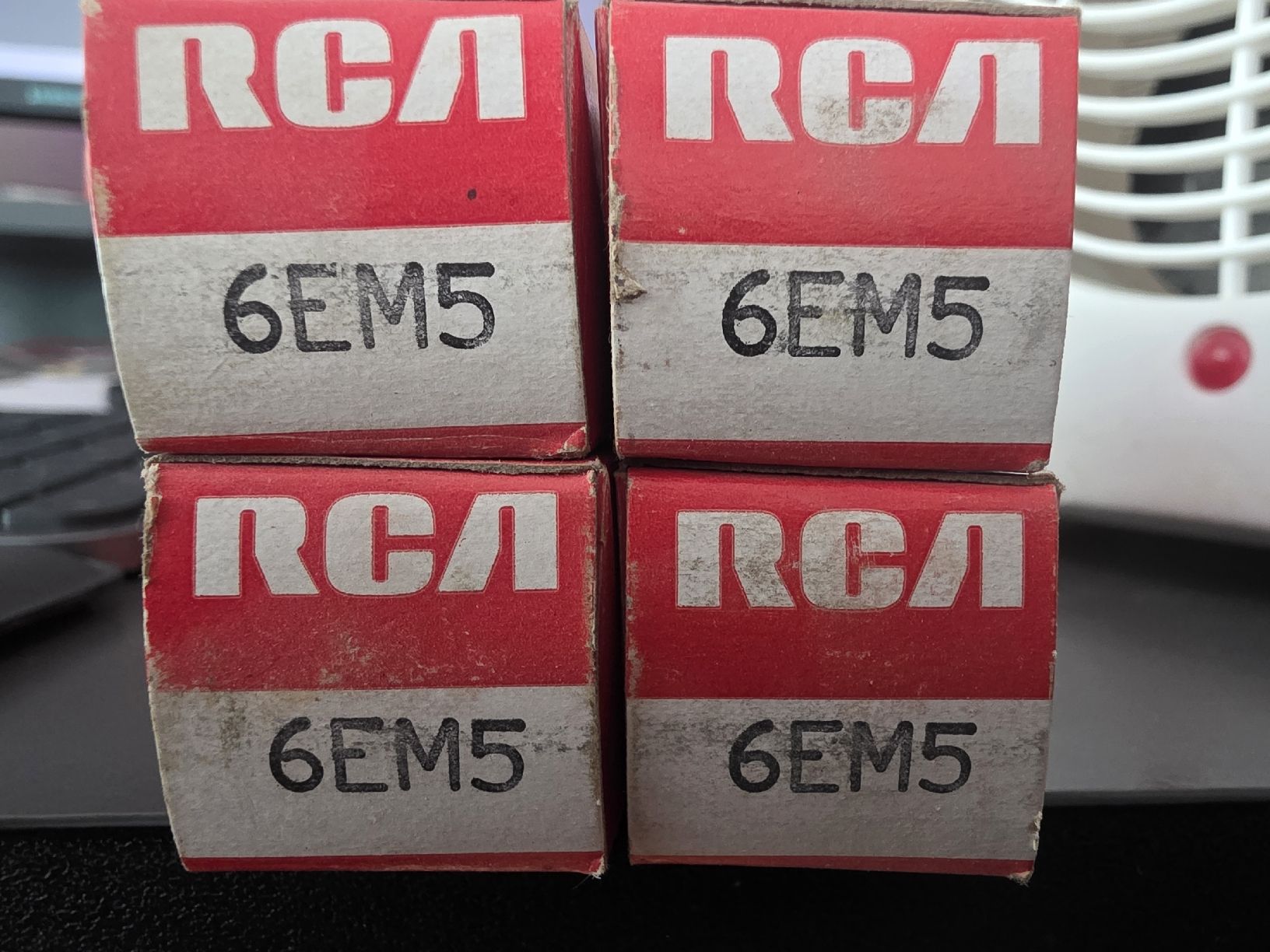 Componenti elettronici: Röhren 6EM5 Power Pentode RCA Nos NiB – Nuovo e nell'imballaggio originale da Grosswangen venduto da Bitubo 1