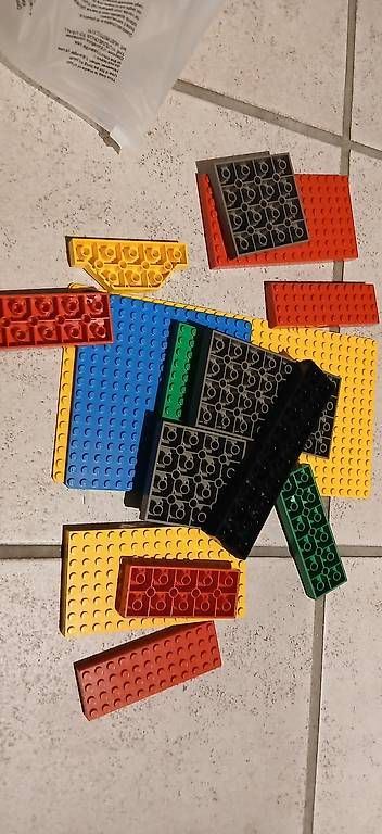 Jouets: Lego Teile verschieden – D'occasion à Grenchen par Hamstr 1