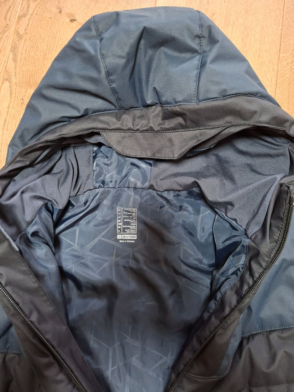 Decathlon Giacche: Winterjacke, Sportjacke – Usato da Dübendorf venduto da Tooshy 1