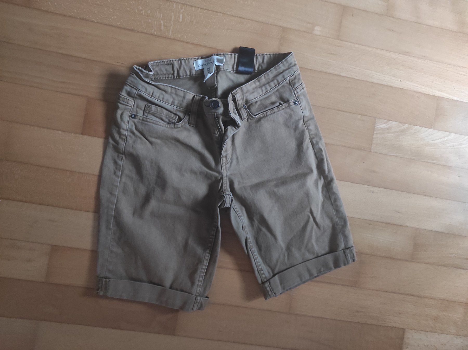 Pantaloni: Kurze hose – Usato da Effretikon venduto da MarthaK.