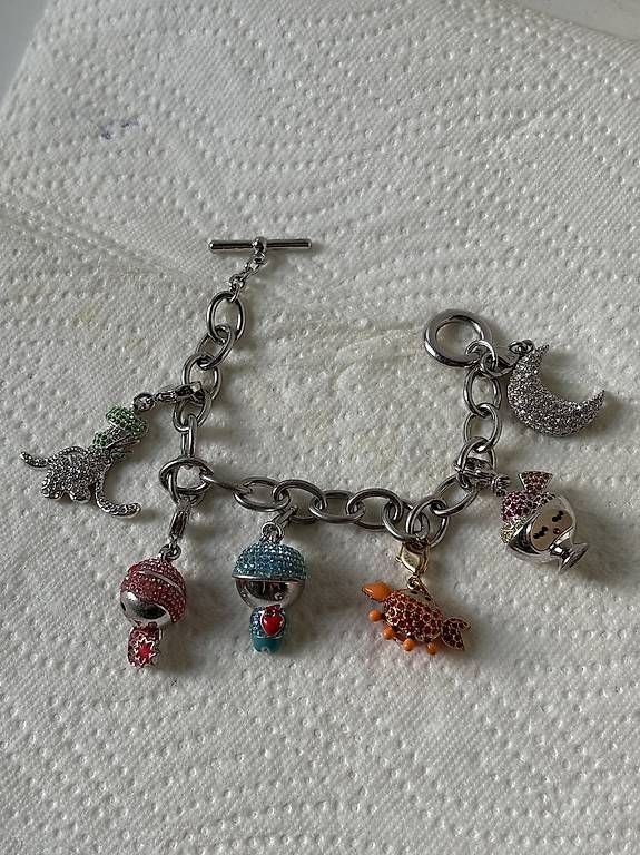 Swarovski Bracciali & Braccialetti: SWAROVSKI ARMBAND MIT 6 ANHÄNGERN – Usato da Adlikon b.Regensdorf venduto da Crystaldragon09