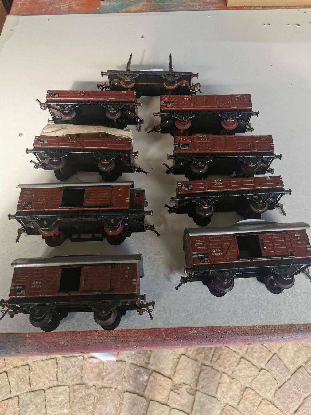 Modellini di ferrovie: Alte Güterwagen Spur 0 – Usato da Waltenschwil venduto da Nitsud