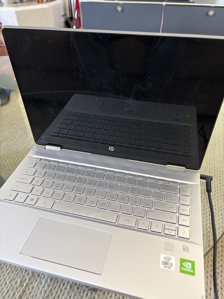 Hewlett Packard Portables: HP Pavilion x360 Convertible Notebook – D'occasion à Zürich par Menino