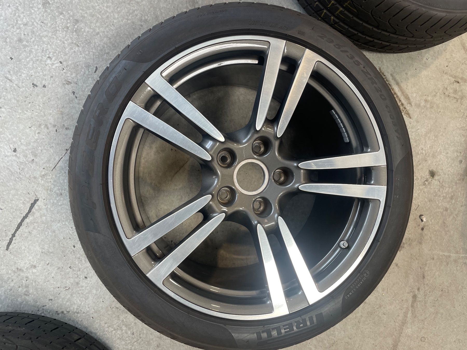 Porsche Pneumatici & Ruote complete: Porsche Panamera 2011 Komplettrad – Usato da Lyss venduto da spa_fc2c 1