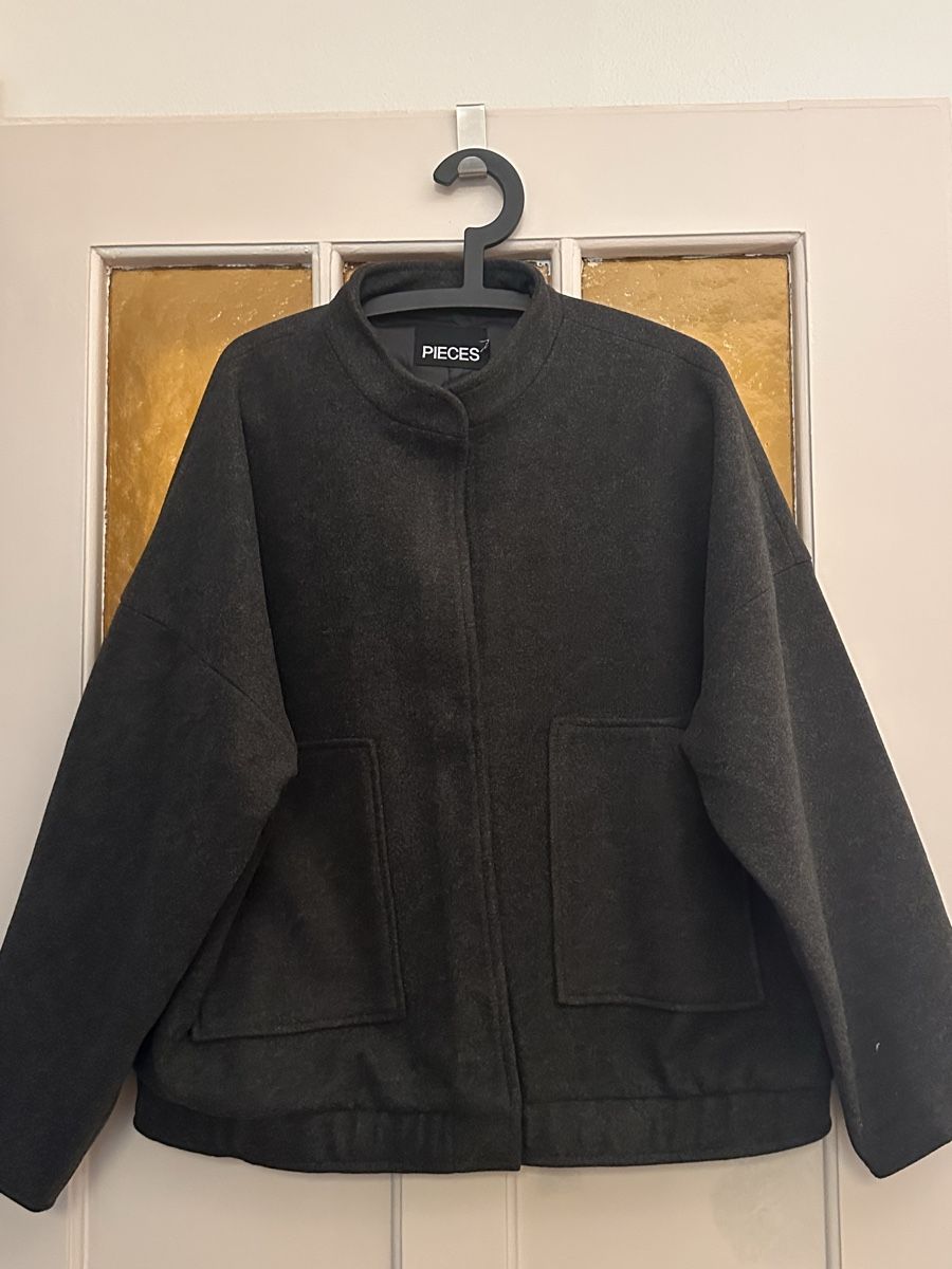 Pieces Giacche: Veste bomber PIECES taille L – Usato da Neuchâtel venduto da mar_gx8w 1