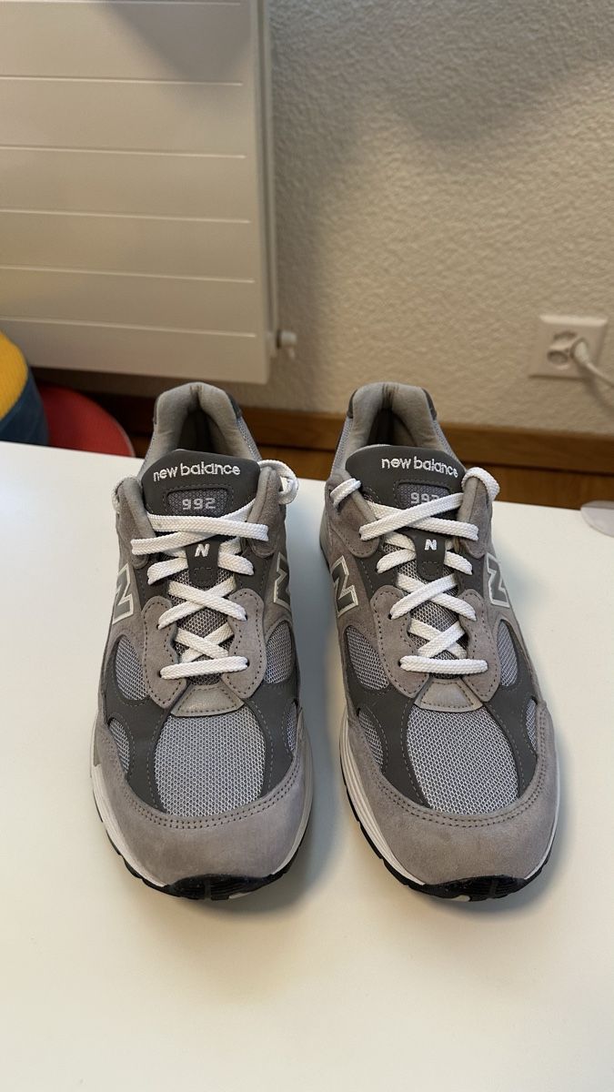 New Balance Scarpe da uomo: New Balance 992 US11/45 – Usato da Zürich venduto da Hyper_racing
