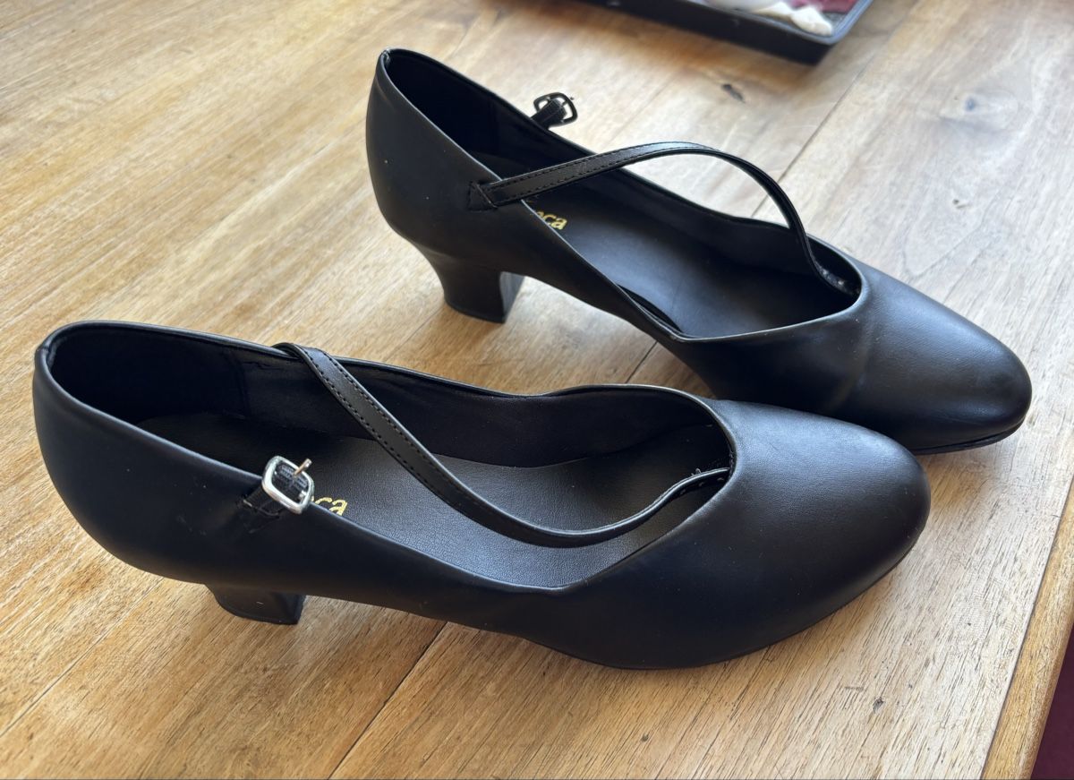 Scarpe da donna: Tanzschuhe Grösse 39,5 – Nuovo (secondo la descrizione) da Dachsen venduto da OlivK