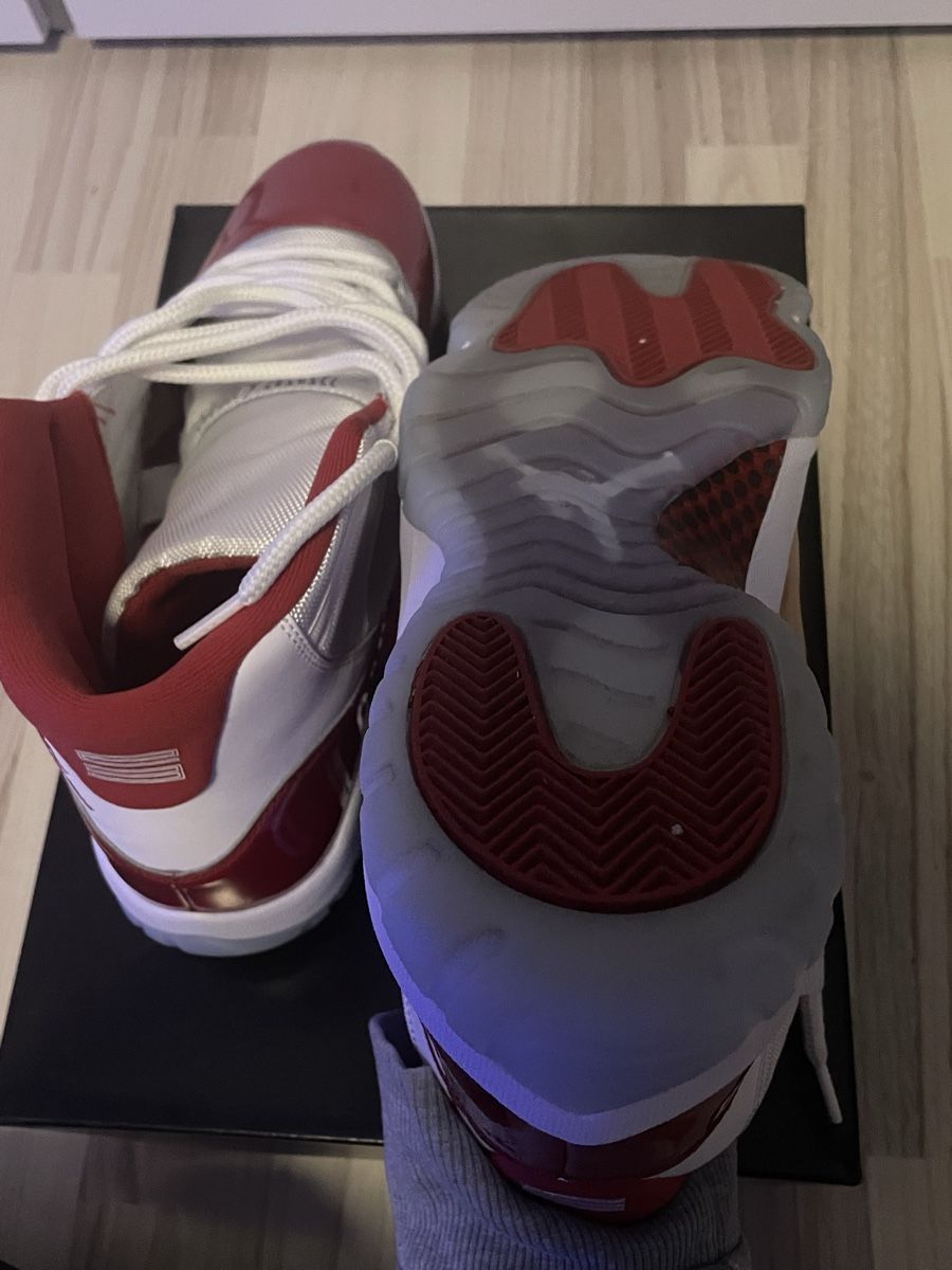 Jordan Scarpe da uomo: Jordan 11 cherry zu verkaufen – Usato da Kollbrunn venduto da Gibli 7