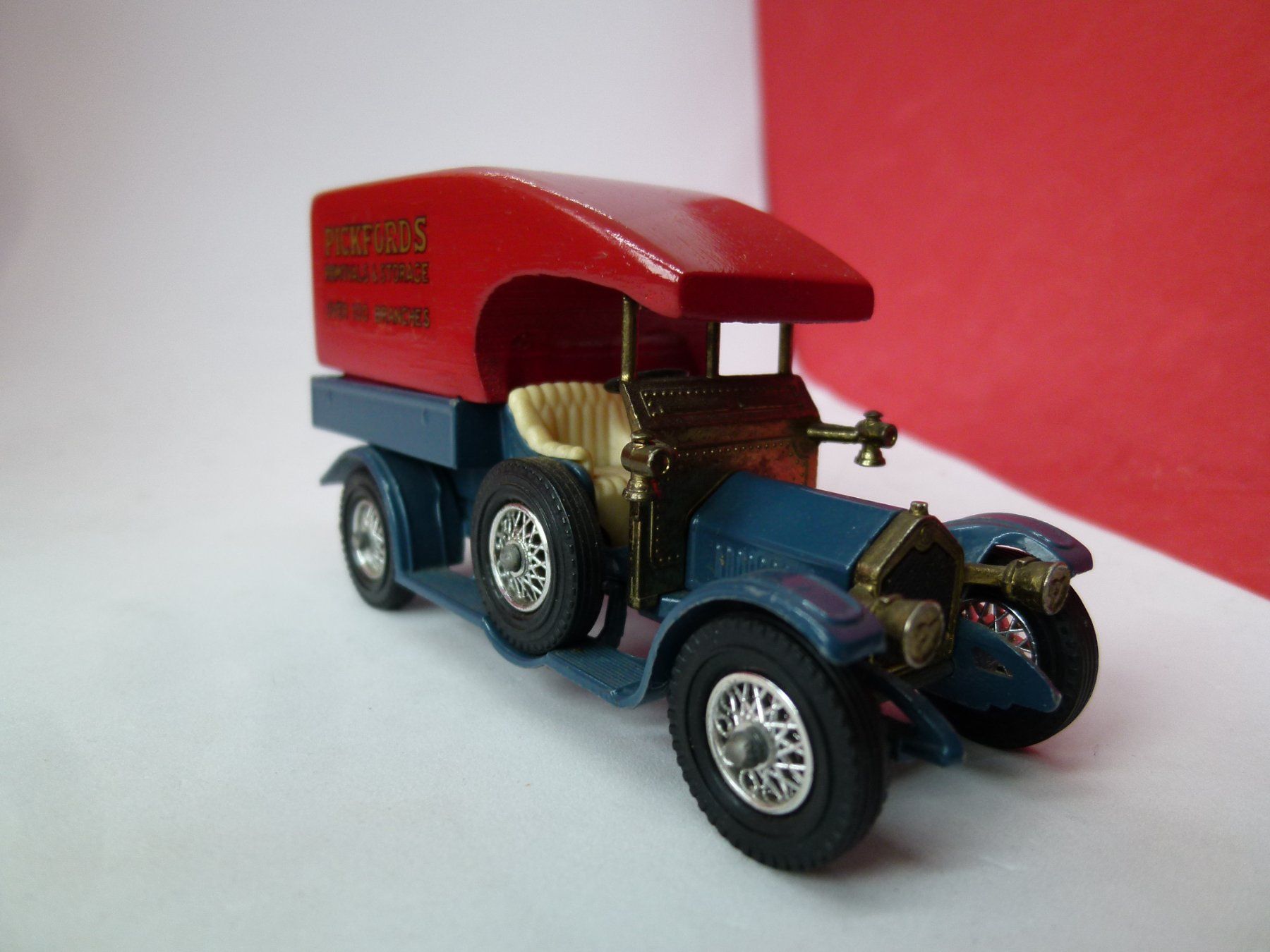 Matchbox Modellini d'auto: ab   5.-- Matchbox Yesteryear - PICKFORDS - Holz"dach" !! – Usato da Reiden venduto da alpina2 1