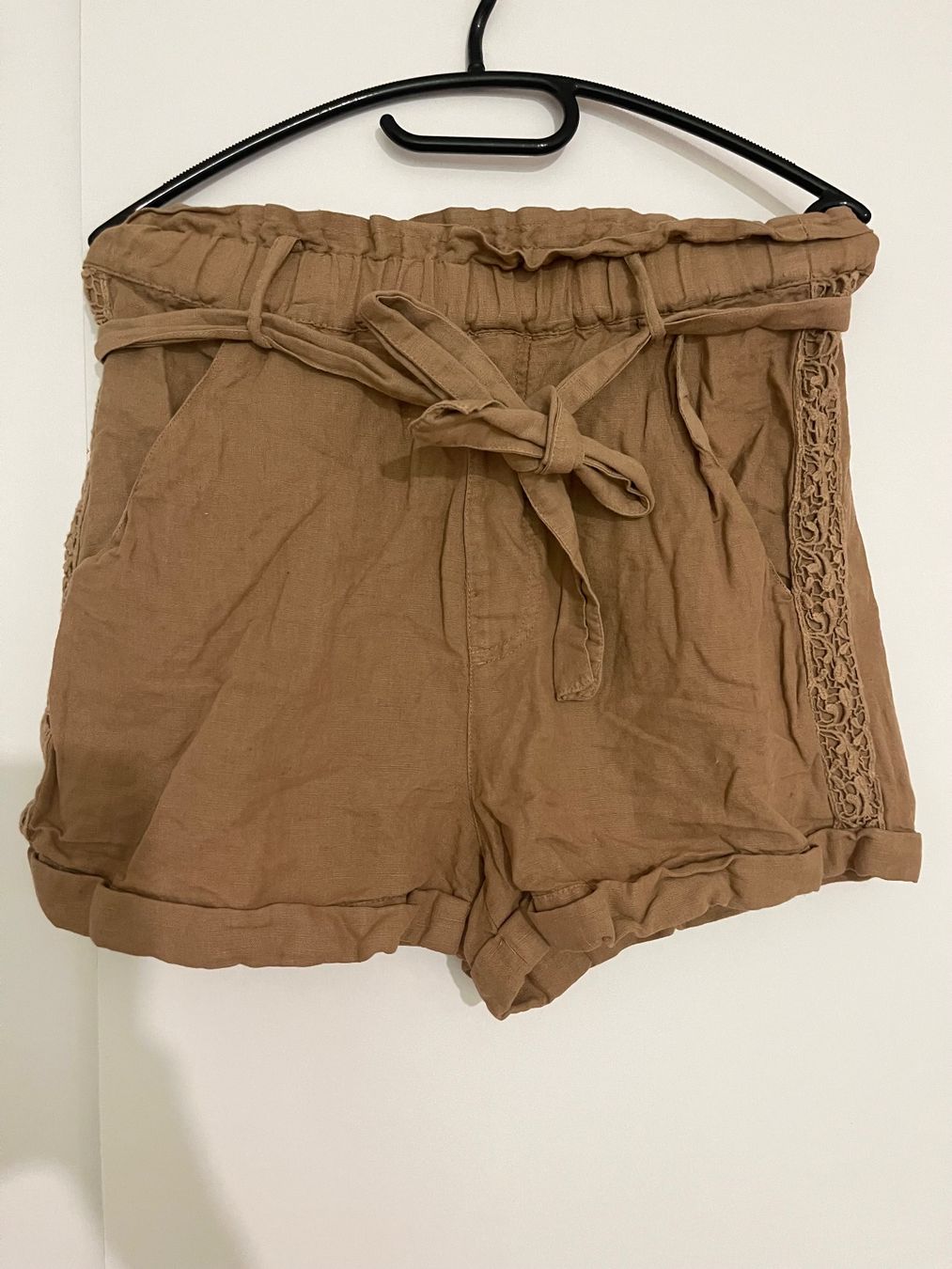 Zara Pantaloni: Short en Lin – Usato da Genève venduto da Annilu
