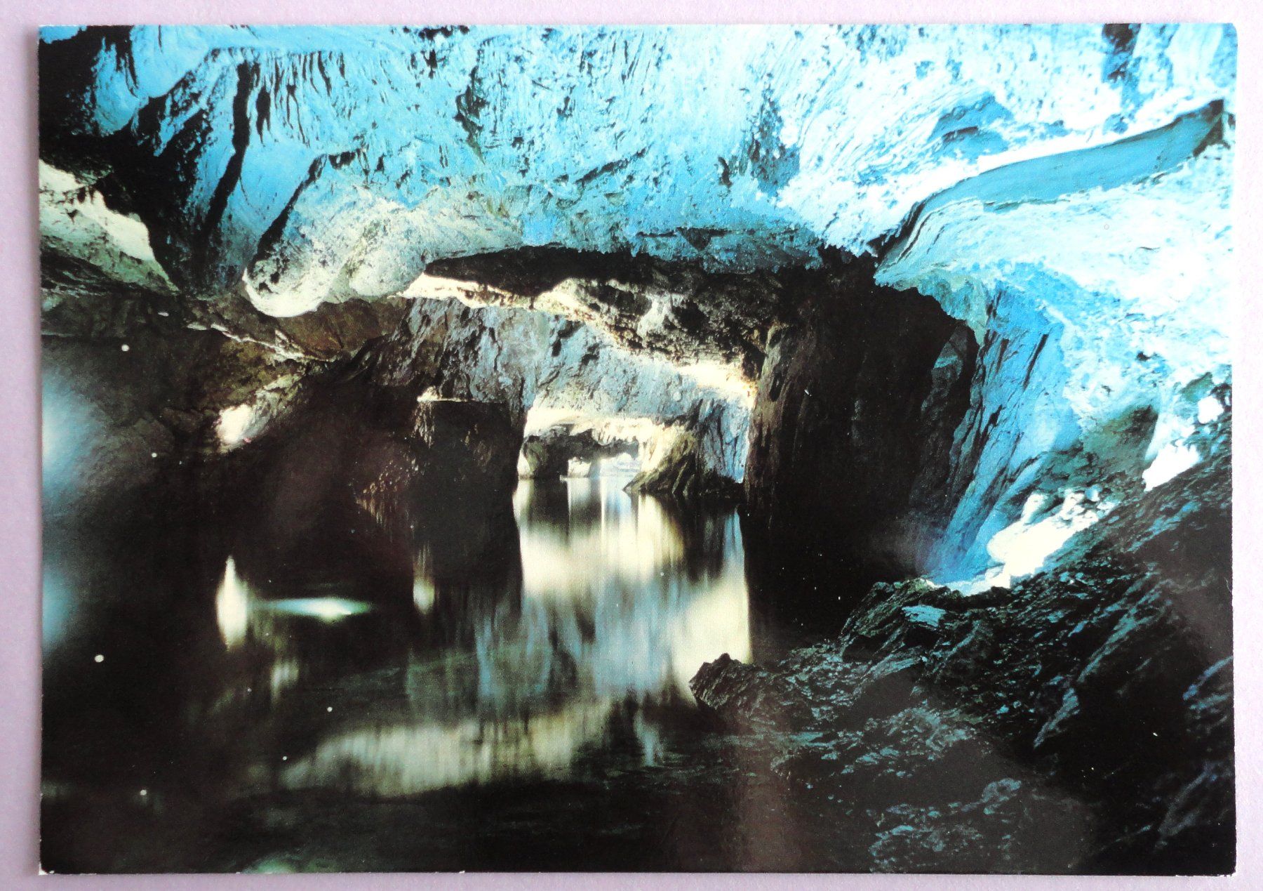 Cartes postales: St. Léonard, Le Lac souterrain – Défectueux à Fétigny par Billy2miny