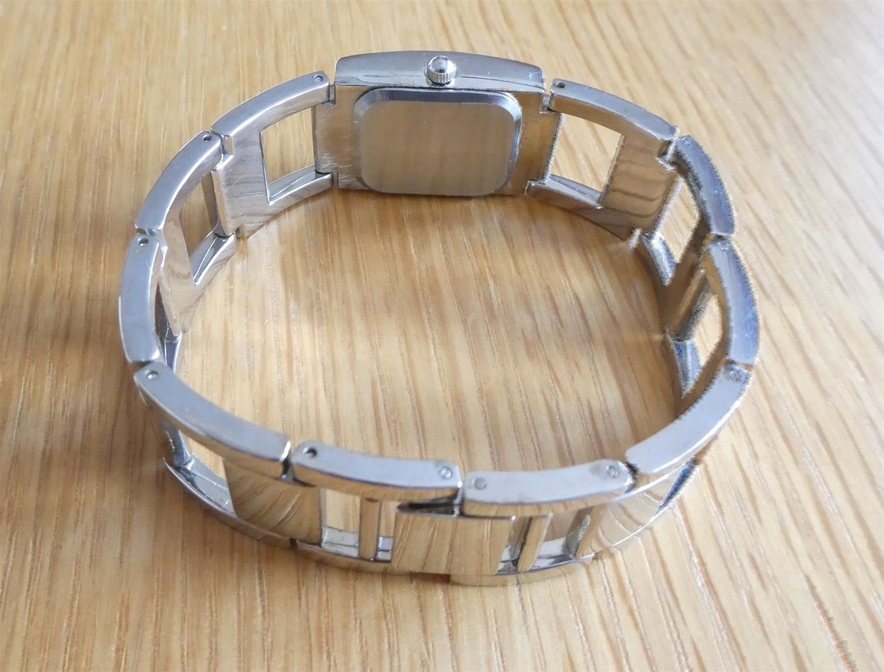 Orologi: Damenuhr mit Strasssteinen silbern Quarz – Usato da Frauenfeld venduto da dhour 4