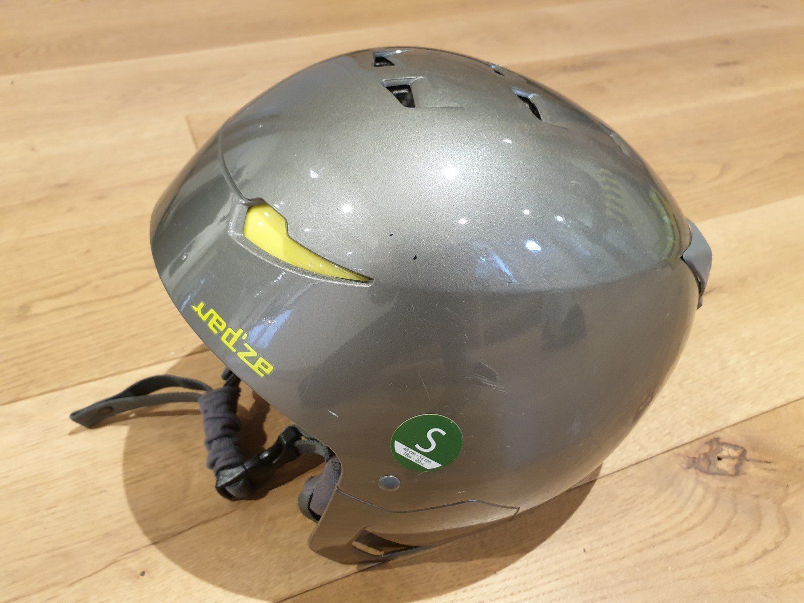 Caschi: Kinder Skihelm, Grösse S, 48-52cm – Usato da Niederweningen venduto da FlowerNZL