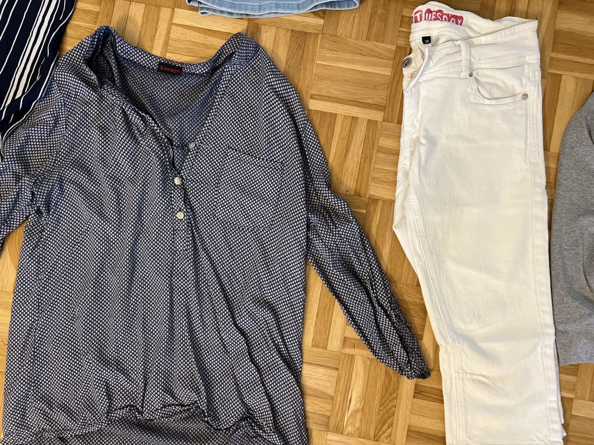 Lots de vêtements: Kleiderpaket Damen, Gr. 38 – D'occasion à Zuchwil par Commander0 2