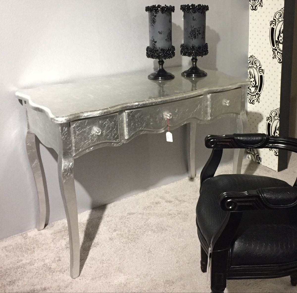 Tavoli da trucco: KONSOLE SCHMINKTISCH SILBER HOLZ – Nuovo (secondo la descrizione) da Rorschacherberg venduto da drdupor